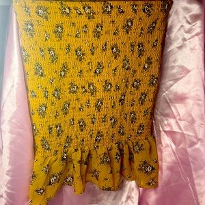 Medium Yellow Top